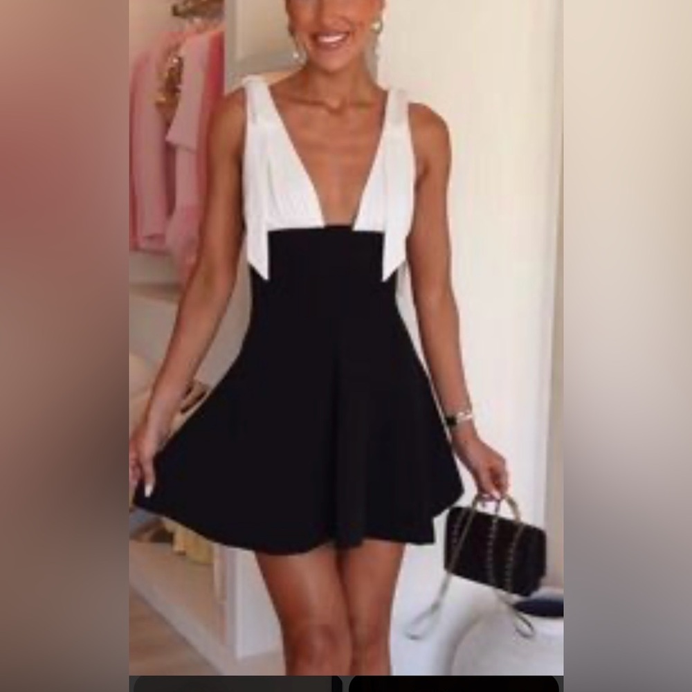 Women’s Black & White V-Neck Fit-and-Flare Dress